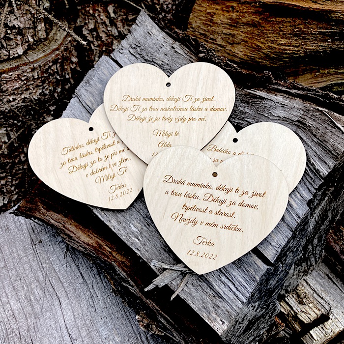 Dřevěné srdce pro Babičku a dědečka
