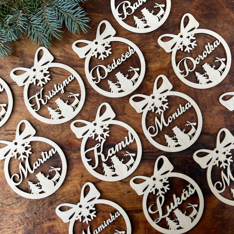 Dřevěná vánoční ozdoba se jménem