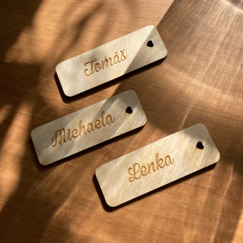 Dřevěné vánoční jmenovky