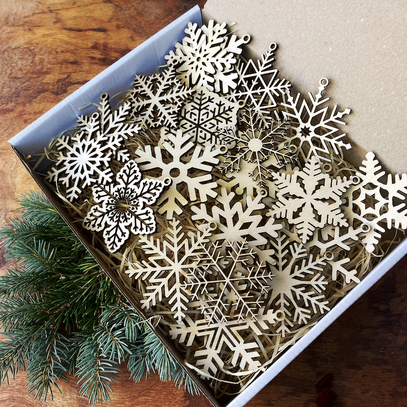 Dřevěná vánoční vločka