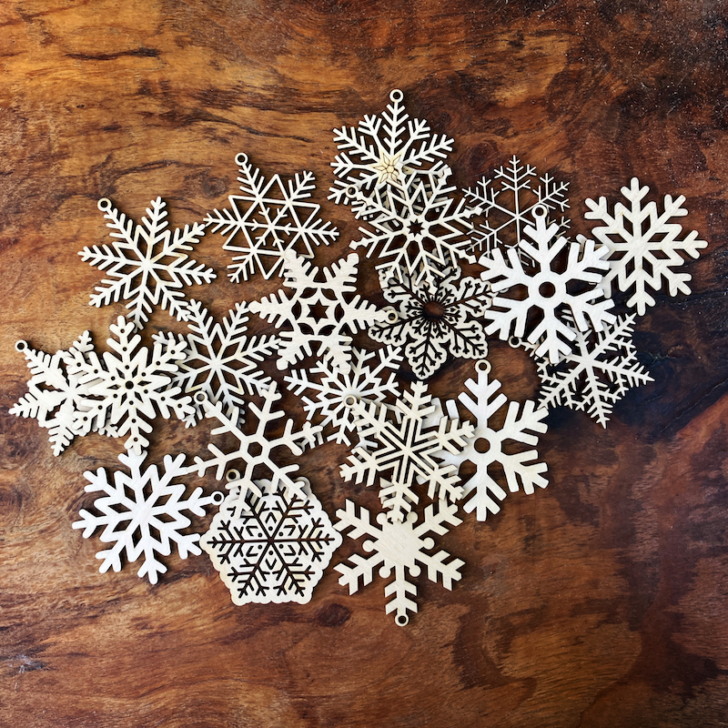 Dřevěná vánoční vločka