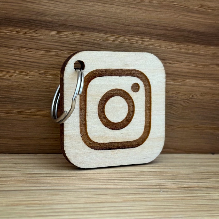 Přívěsek Instagram s NFC čipem