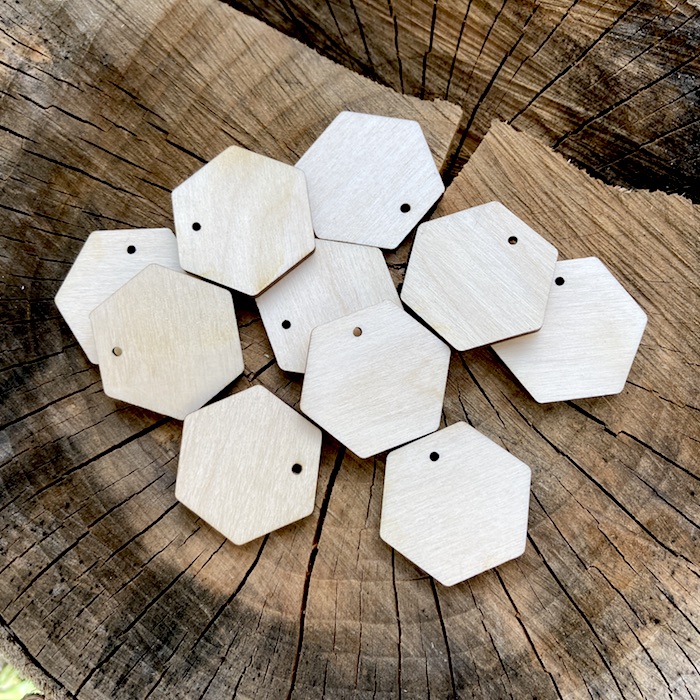 Dřevěný hexagon