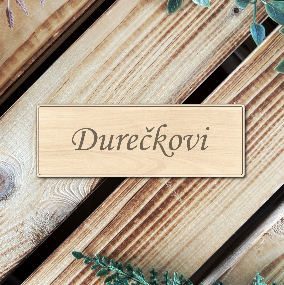 Dřevěná jmenovka na dveře