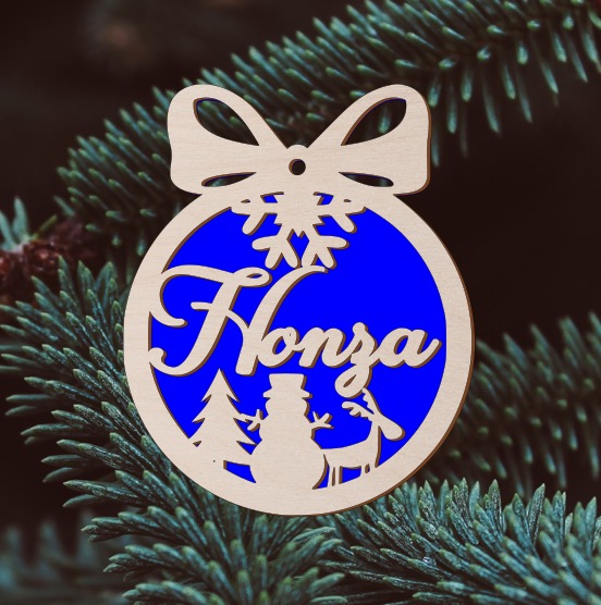 Dřevěná barevná ozdoba se jménem