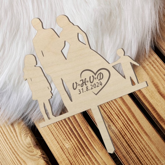 Zápich do dortu - Novomanželé a děti s iniciály