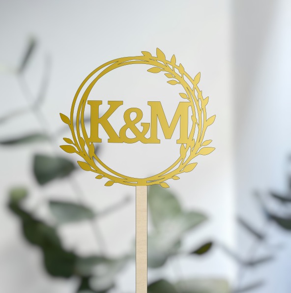 Svatební zápich do dortu s iniciály