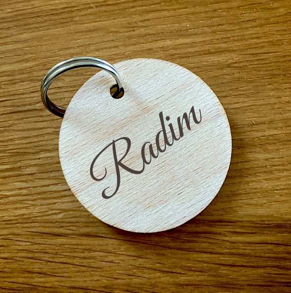 Přívěsek na klíče se jménem