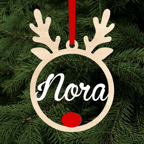 Sobí vánoční ozdoba s bílým jménem