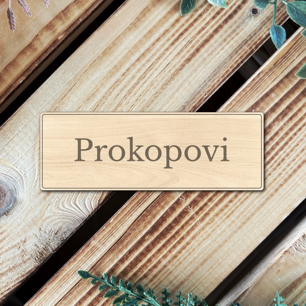 Dřevěná jmenovka na dveře