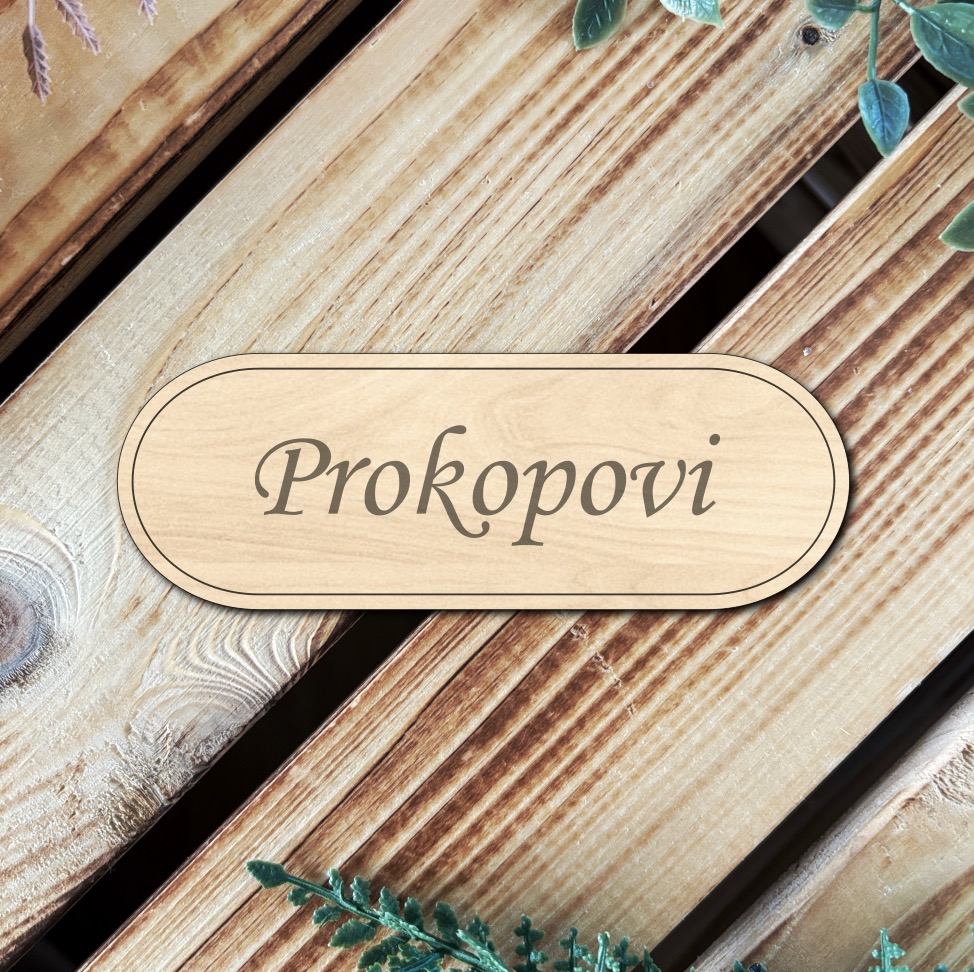 Dřevěná jmenovka na dveře