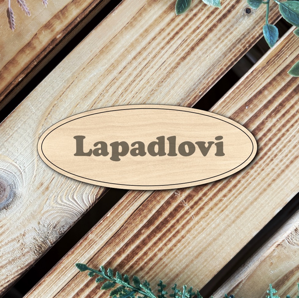 Dřevěná jmenovka na dveře