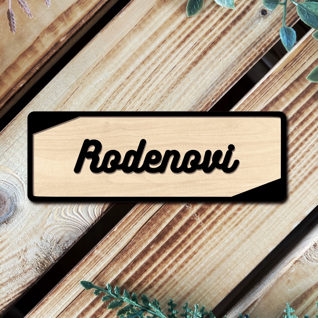 Dřevěná jmenovka na dveře