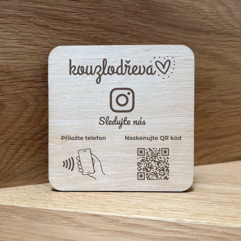 NFC + QR destička pro Instagram s vlastním logem