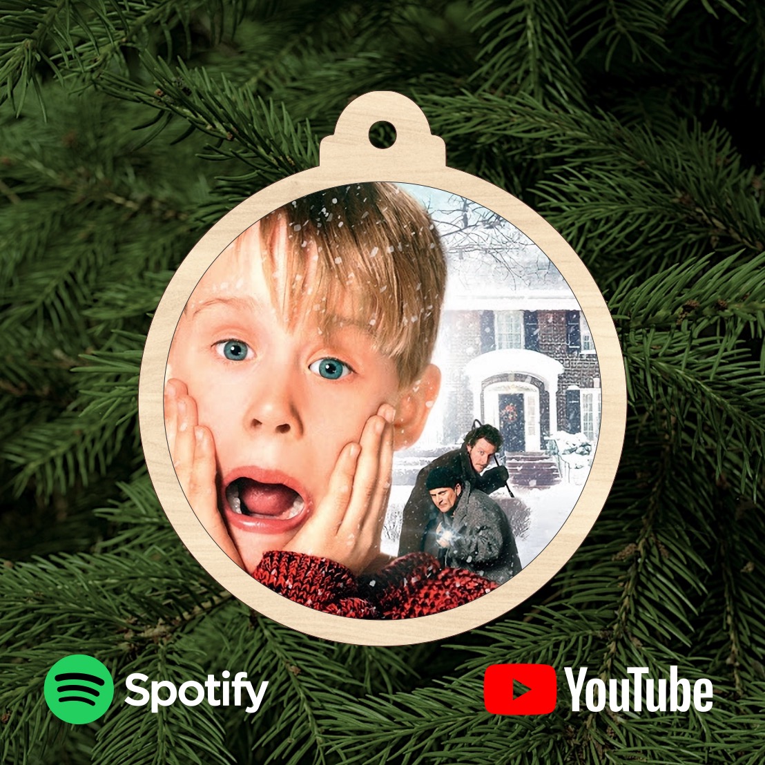 Dřevěná ozdoba hrající soundtrack Sám doma