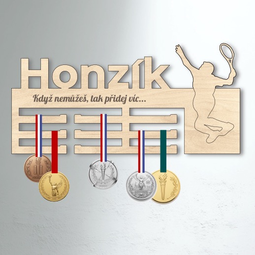 Věšák na medaile se jménem, mottem siluetou na přání