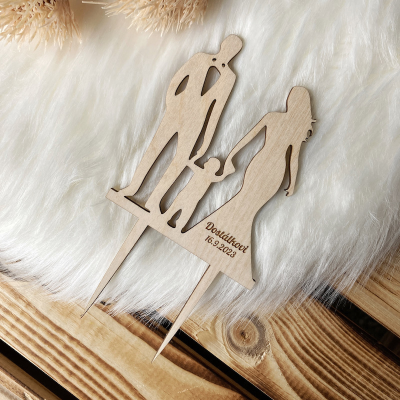 Zápich do dortu - Novomanželé a dítě + gravírování