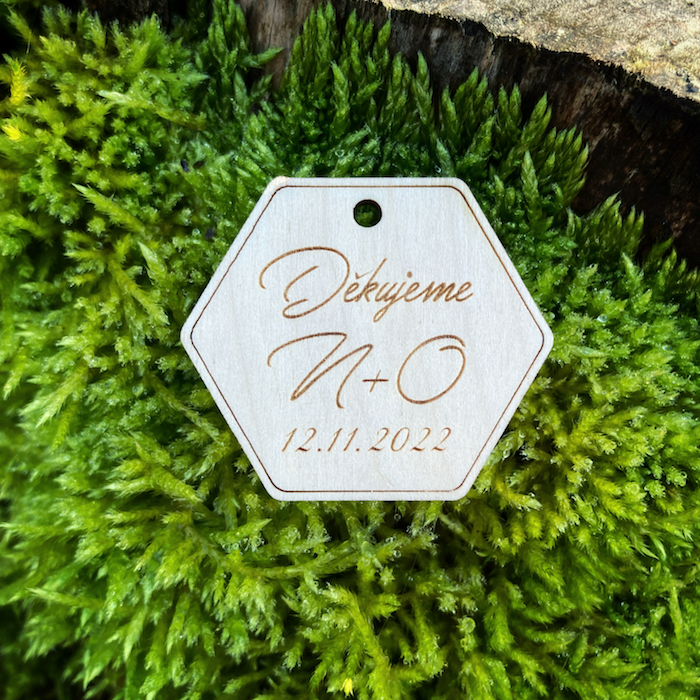 Dřevěné hexagony Děkujeme, Iniciály a datum
