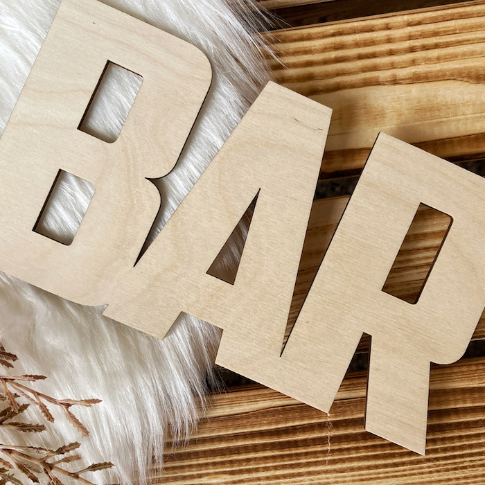 Dřevěný nápis - BAR