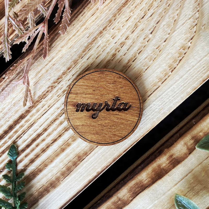 Dřevěná svatební brož - myrta