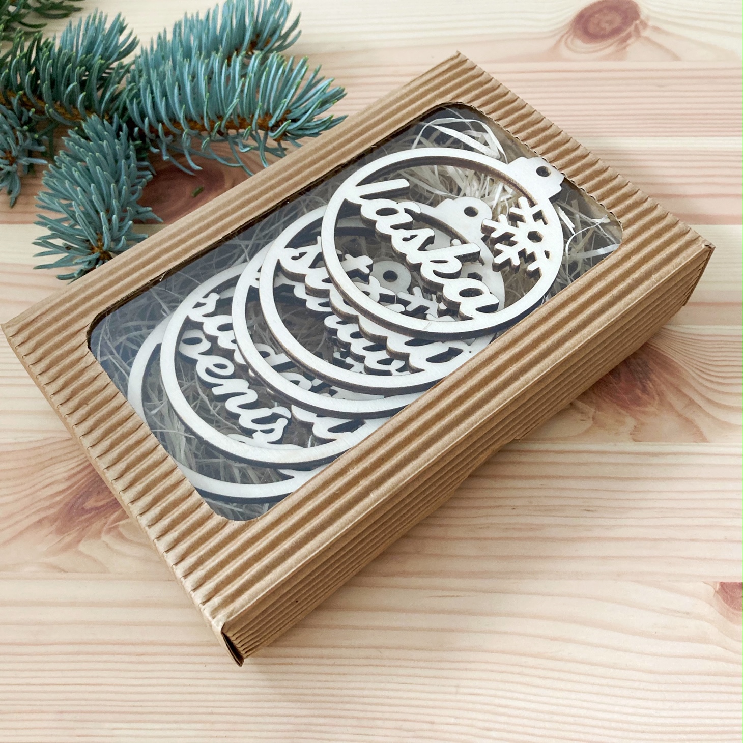 Dárková krabička s dřevitou výplní (20x15 cm)