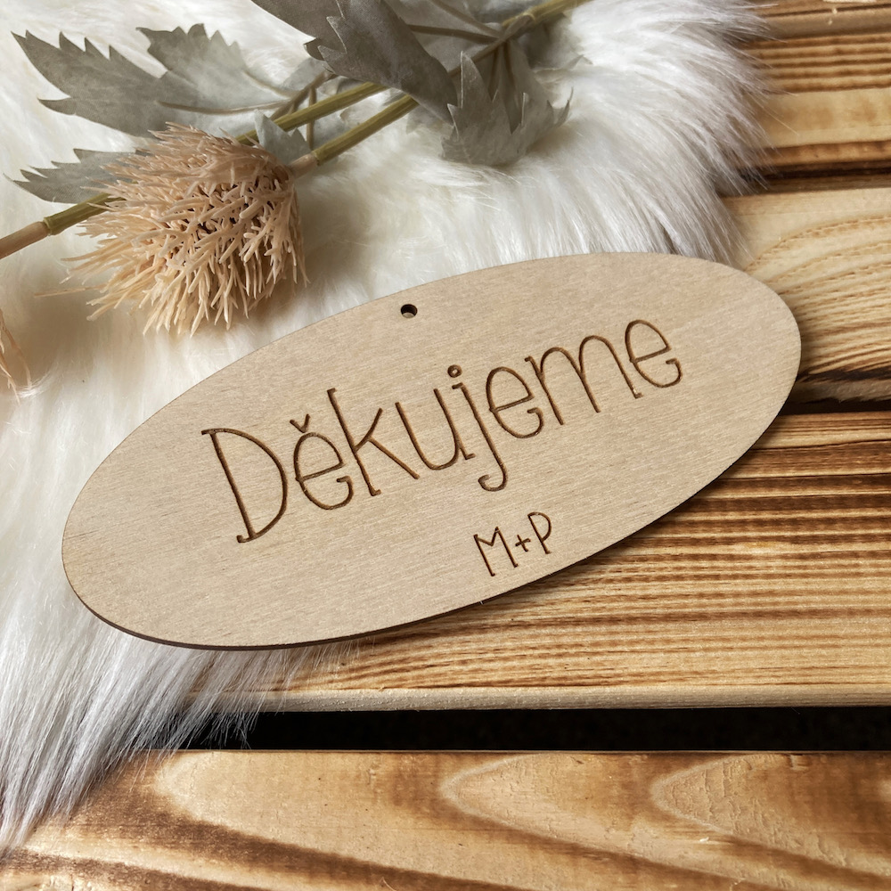 Dřevěná tabule - Děkujeme s iniciály