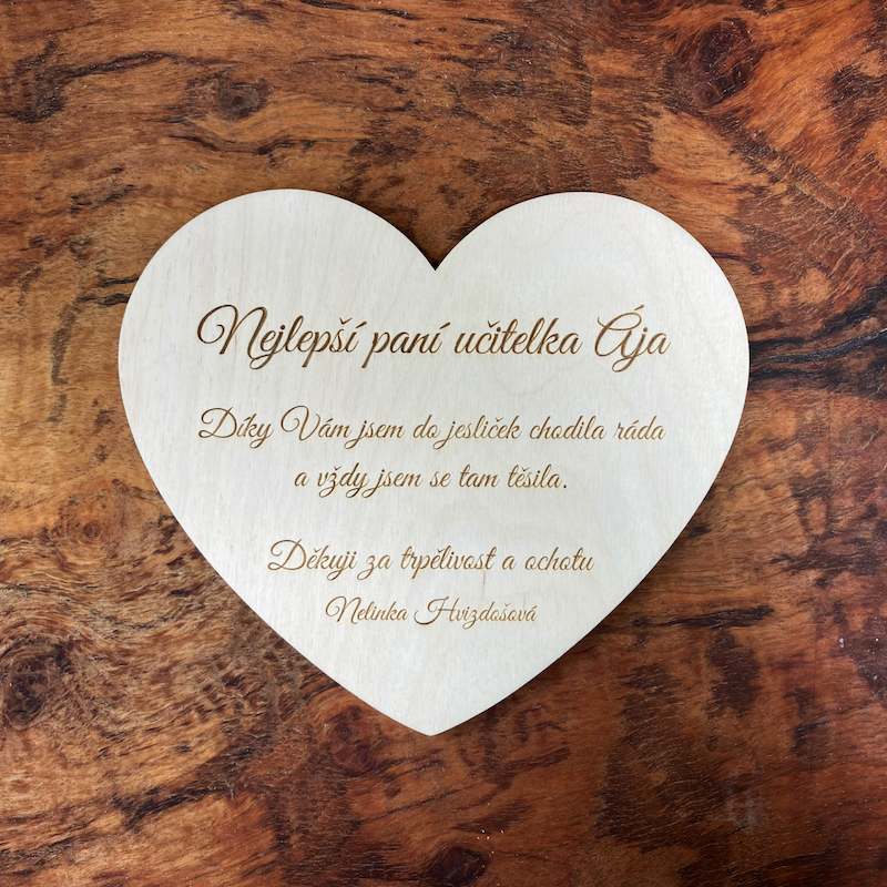 Dřevěné srdce pro paní učitelku