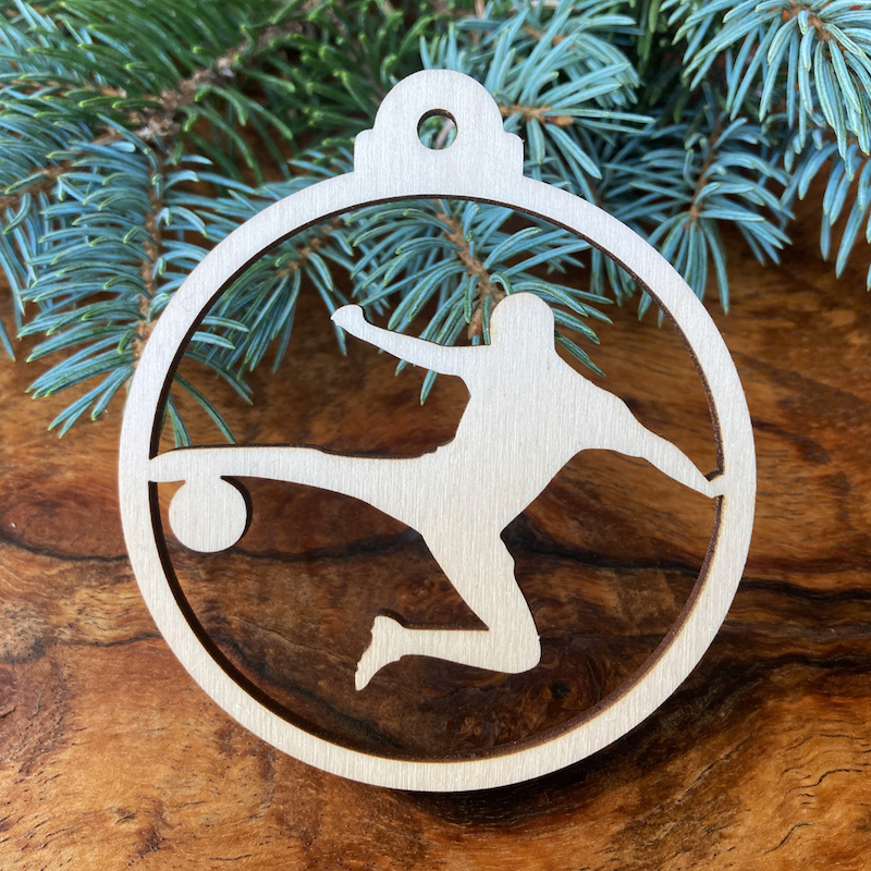 Dřevěná vánoční ozdoba - Fotbalista