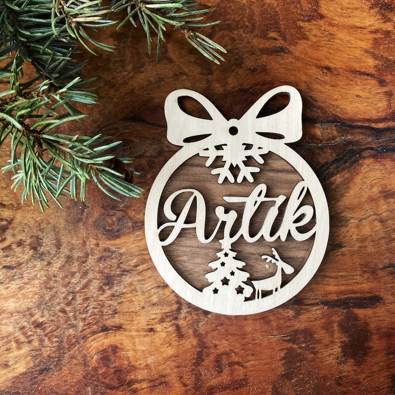 Dřevěná vánoční ozdoba se jménem