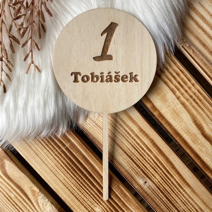 Zápich do dortu se jménem a rokem