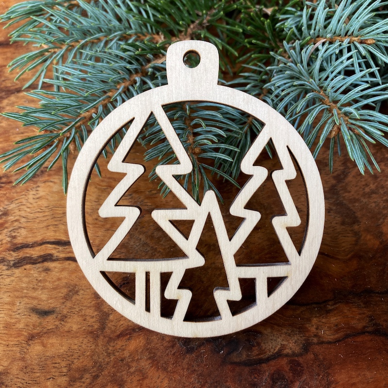 Dřevěná vánoční ozdoba - les