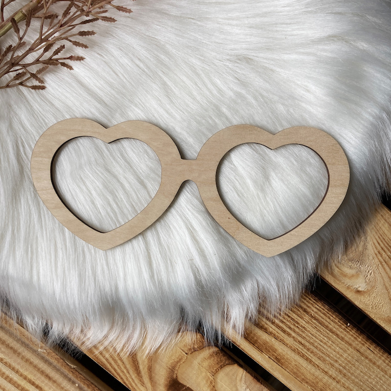 Rekvizity do fotokoutku - brýle (srdce)