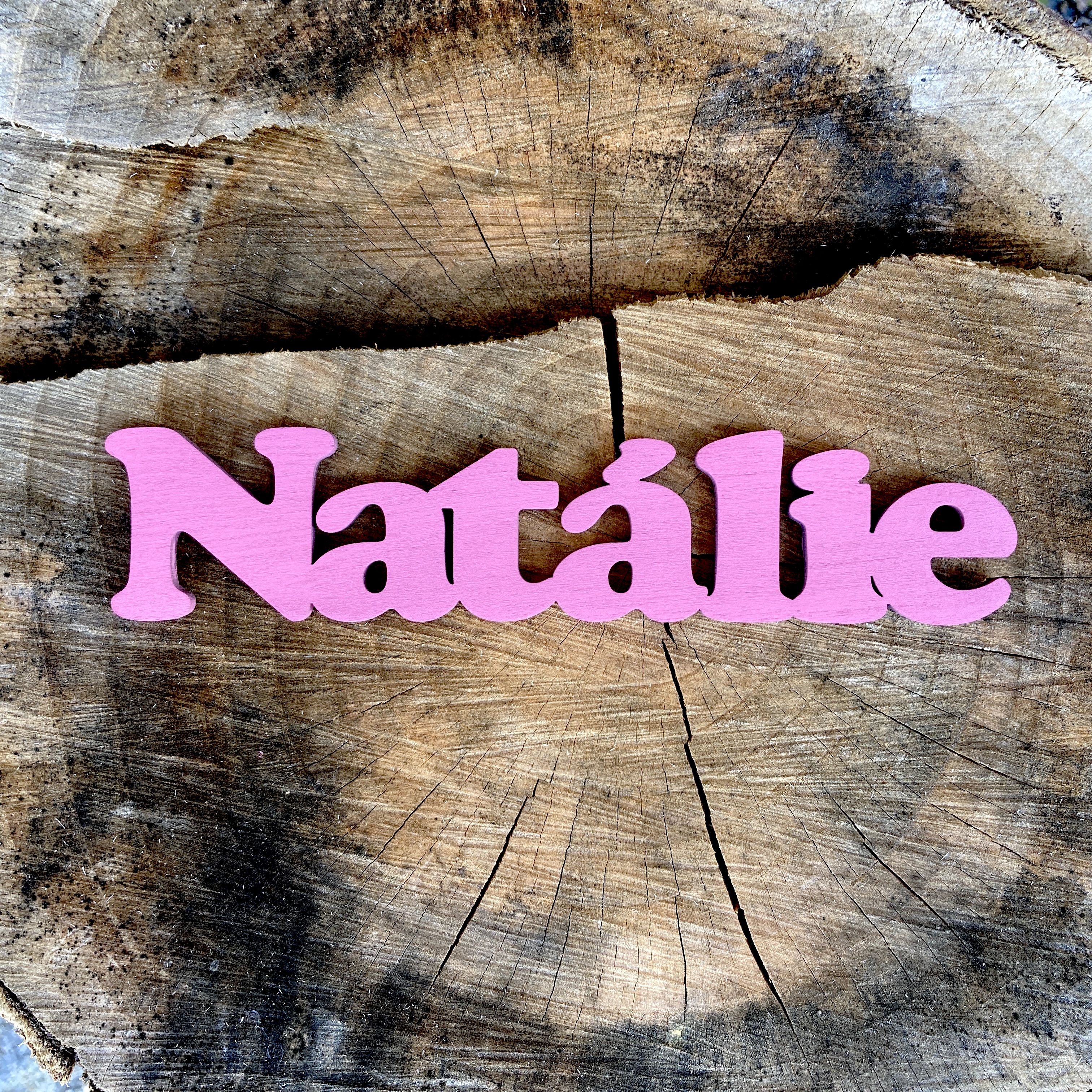Dřevěné jméno (růžové)
