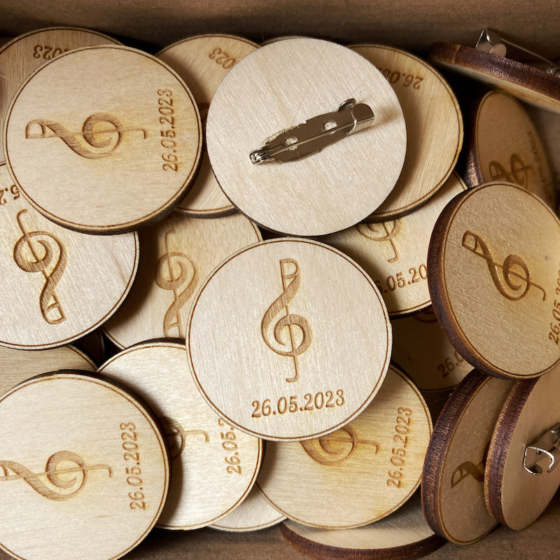 Brože s vlastním motivem