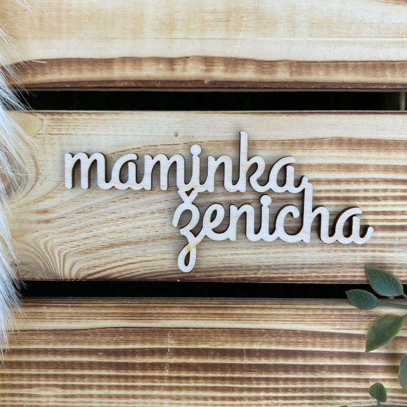 Dřevěné jmenovky na talíř