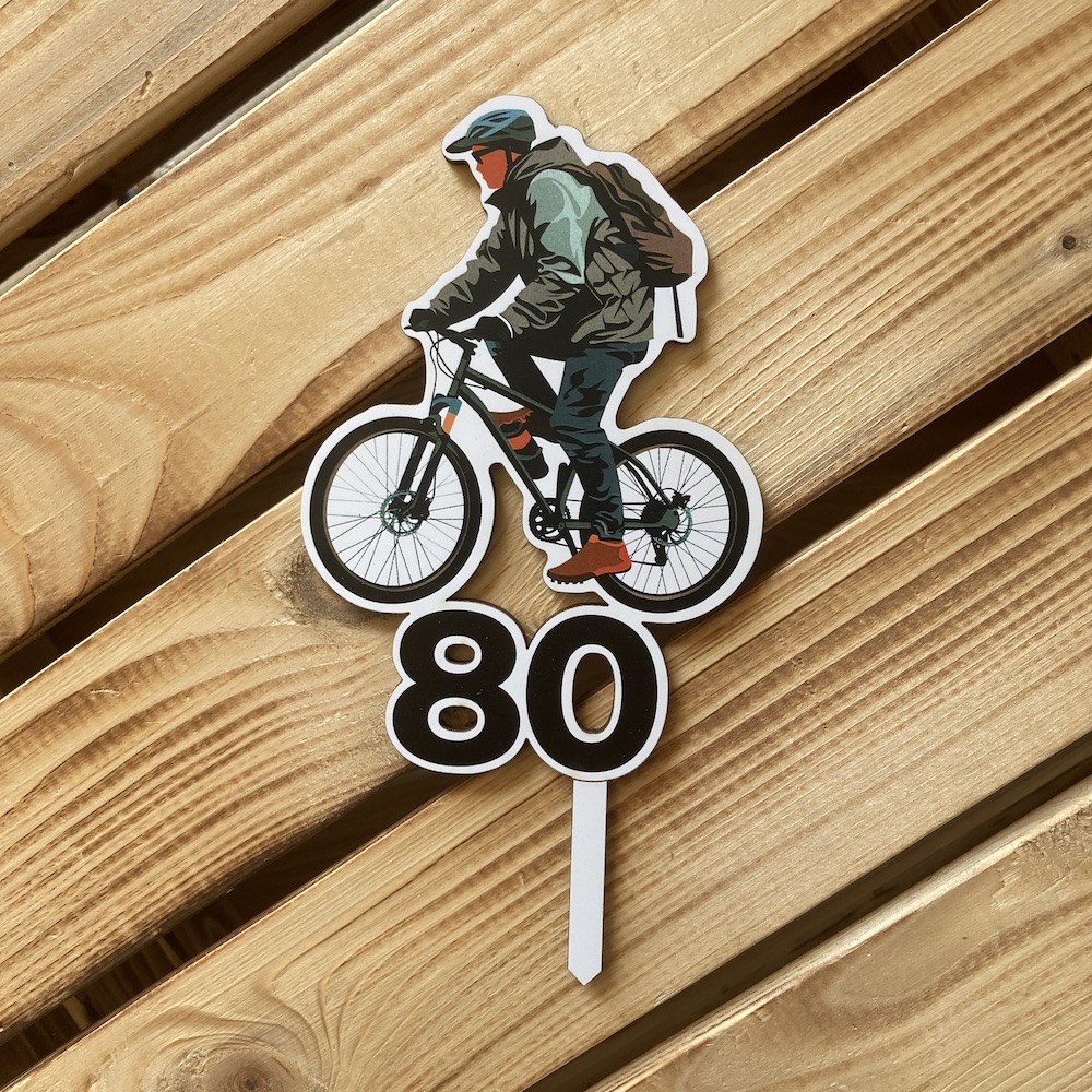 Dřevěný zápich do dortu pro cyklistu