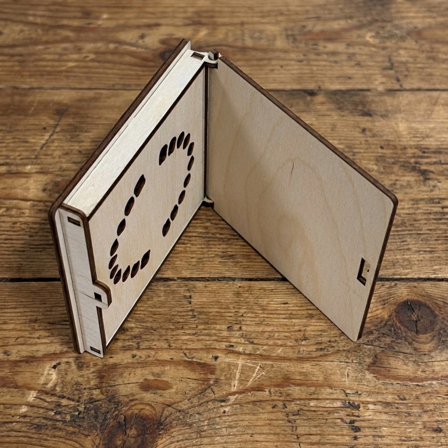 Dřevěná krabička na první zoubky