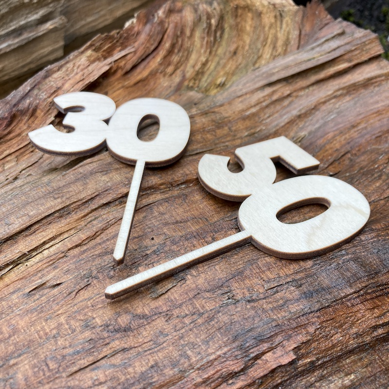 Zápich do dortu s rokem