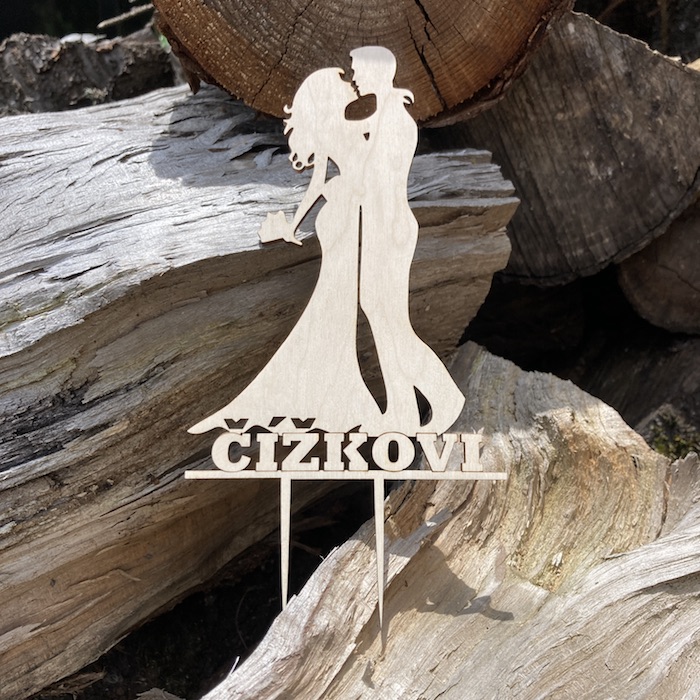 Zápich do dortu - novomanželé a příjmení