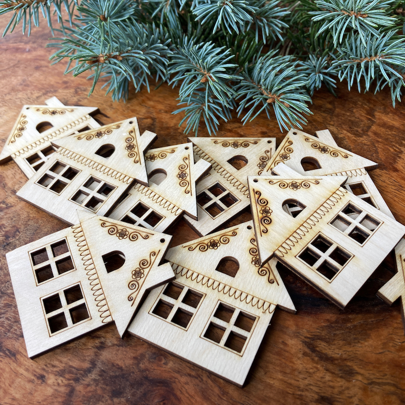 Dřevěná vánoční ozdoba - Domeček