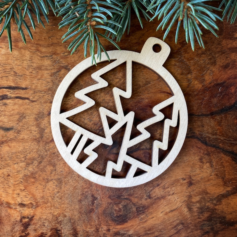 Dřevěná vánoční ozdoba - les