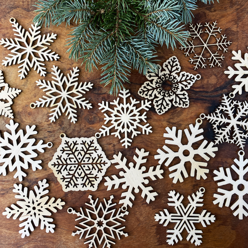 Dřevěná vánoční vločka