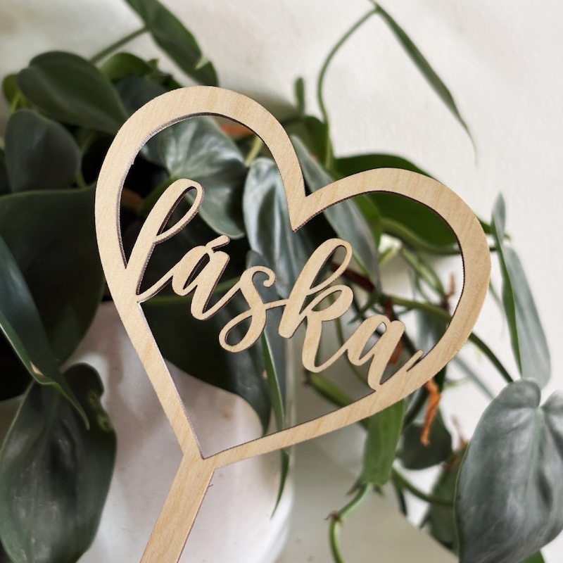 Zápich do dortu srdce - láska