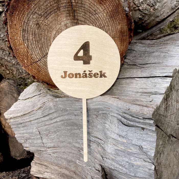 Zápich do dortu se jménem a rokem