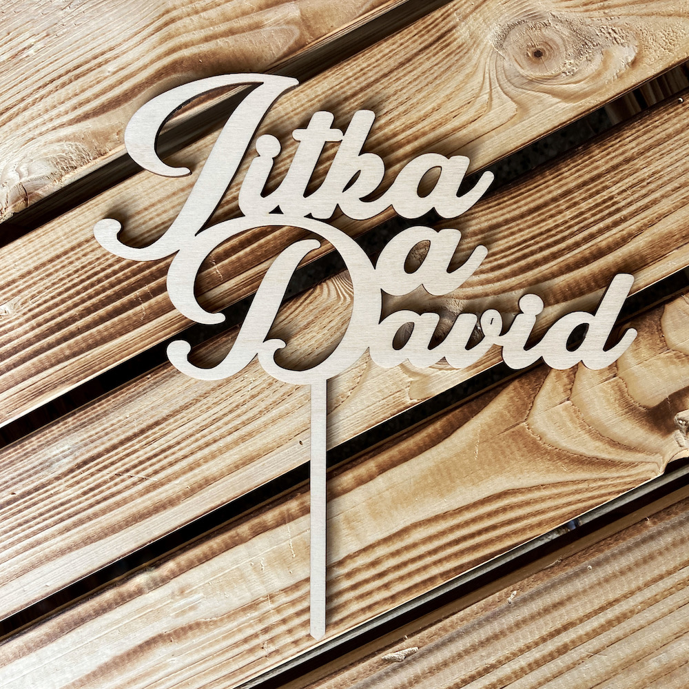 Zápich do dortu se jmény novomanželů