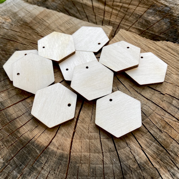 Dřevěný hexagon