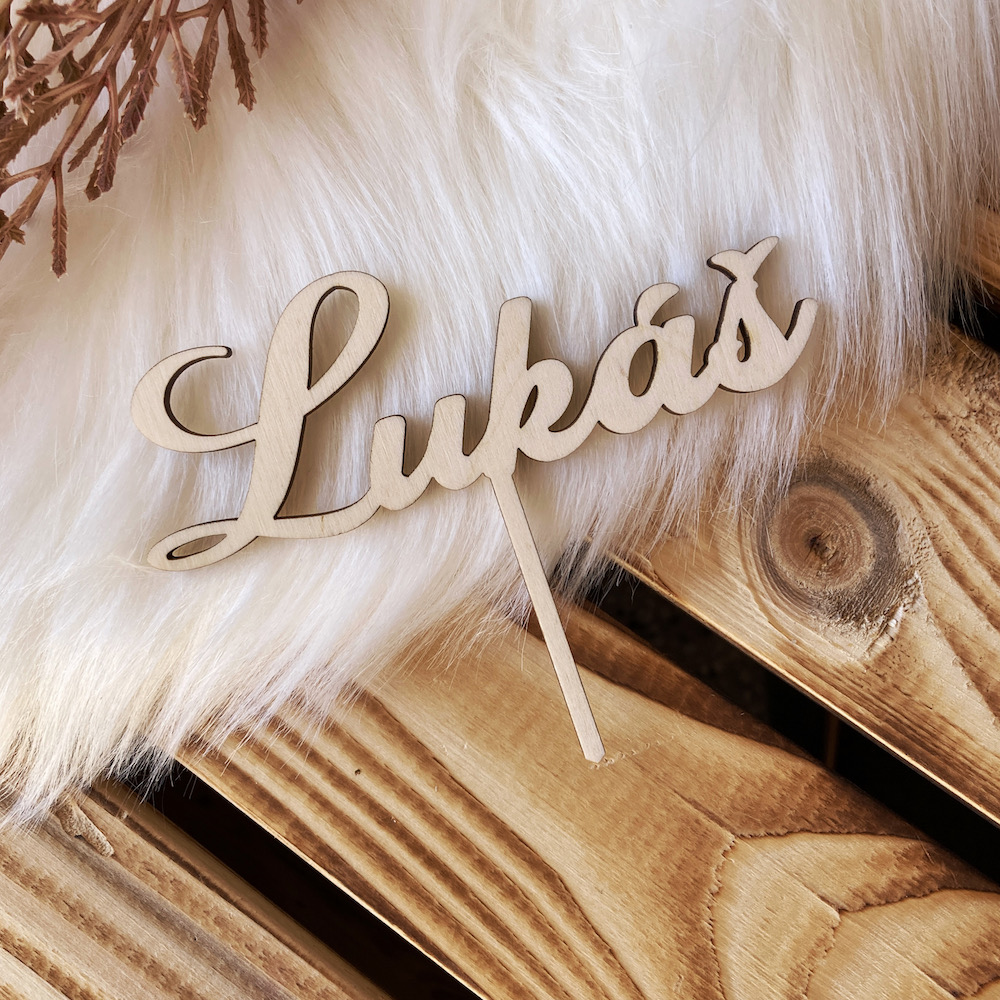 Zápich do dortu se jménem