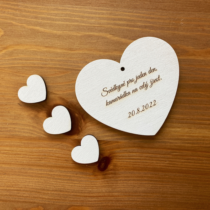 Dřevěné srdce pro svědkyni