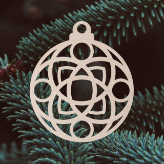 Dřevěná vánoční ozdoba s mandalou