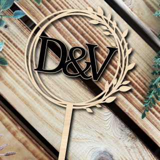 Svatební zápich do dortu s iniciály